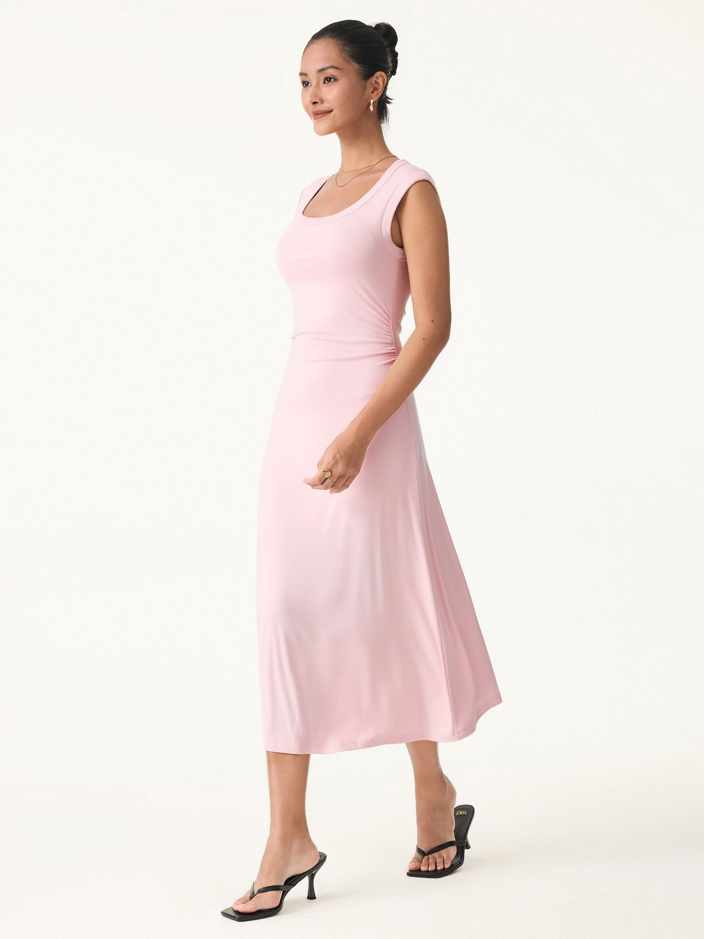 Scoop Neck Side Ruched New Airy Bra Midi Dress