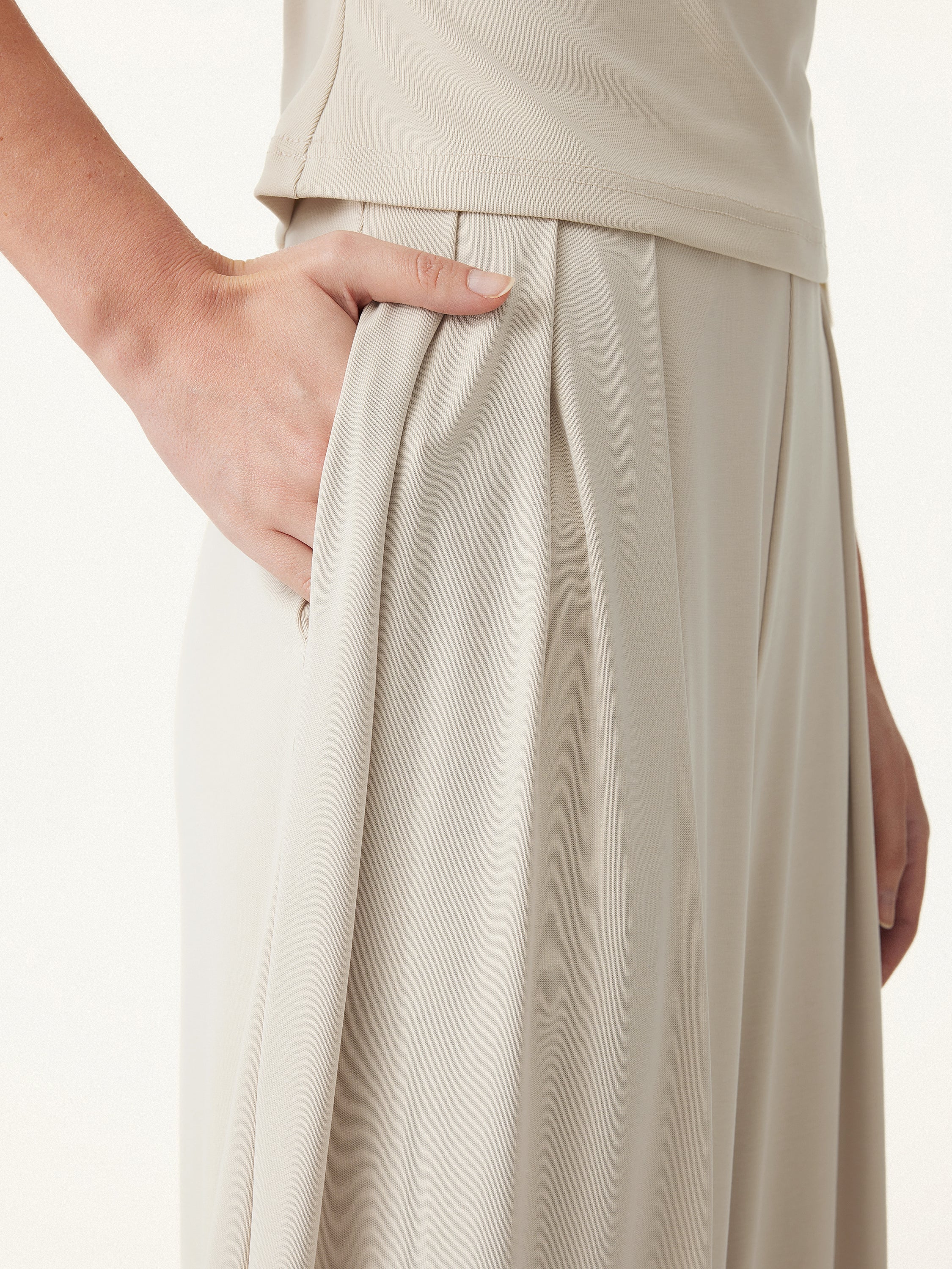 2Pcs Set Crewneck Short Sleeve Tee & Mid Rise Pleated Wide Leg Pant with Pockets
